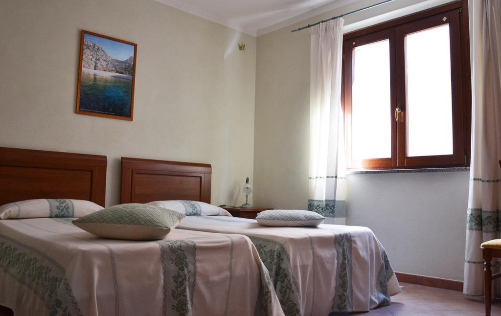 Hotel Da Paolino Trinità d'Agultu Eksteriør billede